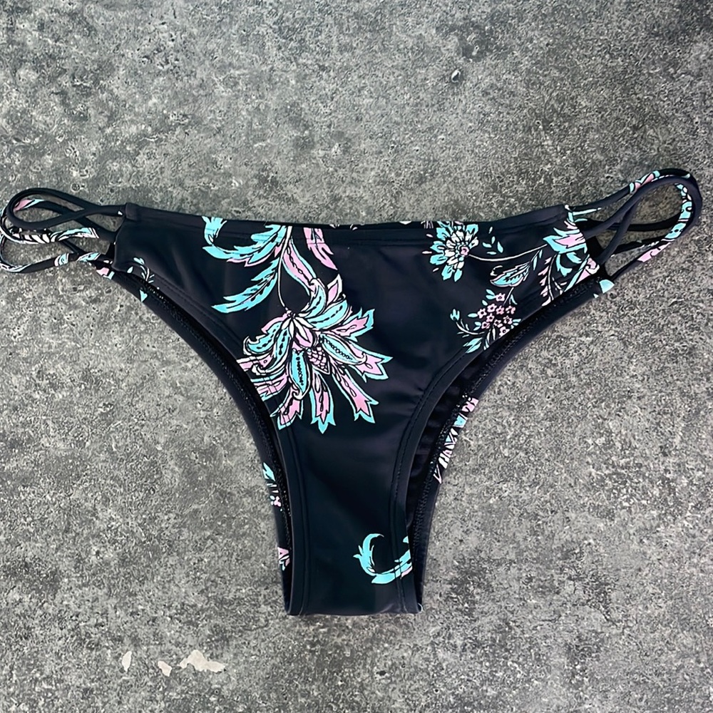 Yumi Kim lady slipper black ocean drive bikini bottom